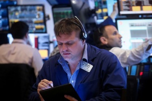 Traders work on the floor of the New York Stock Exchange (NYSE) in New York City, U.S., May 30, 2023.  REUTERS/Brendan McDermid